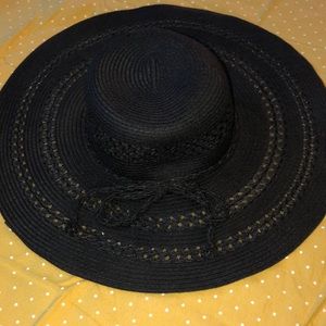 Straw sun hat